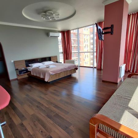 Micromegas Apartments チェルニウツィー エクステリア 写真